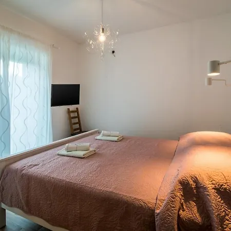 Villa With Pool And Waterfall, Quiet Area - By Traveler Tourist Agency Krk - Id 2212